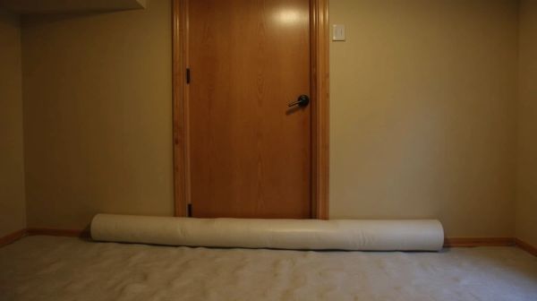 Pourquoi les bandes isolantes pour portes améliorent votre confort